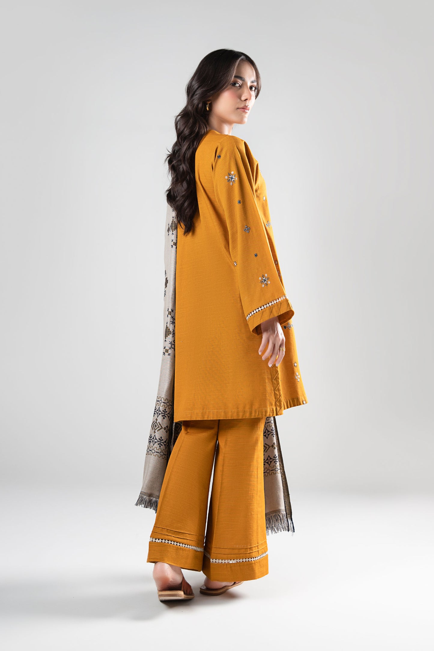 3 Pc Embroidered Khaddar Suit