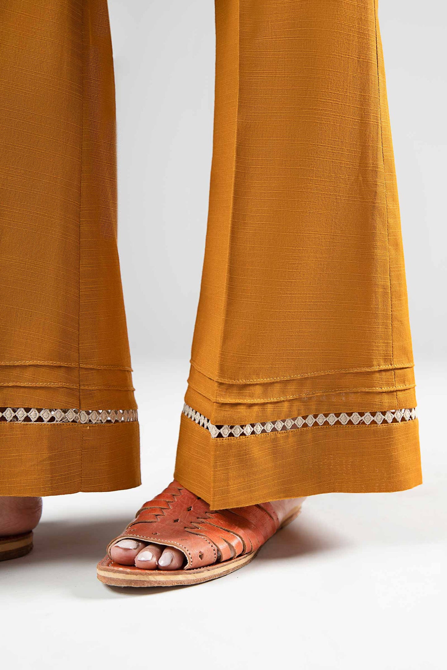 3 Pc Embroidered Khaddar Suit
