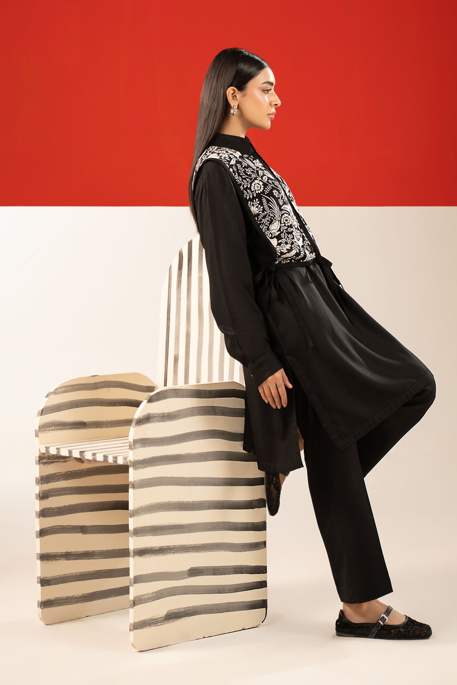 2 Pc Embroidered Linen Suit