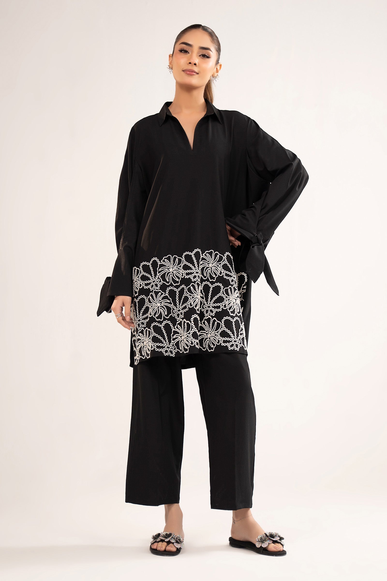 2 Pc Embroidered Crepe Suit