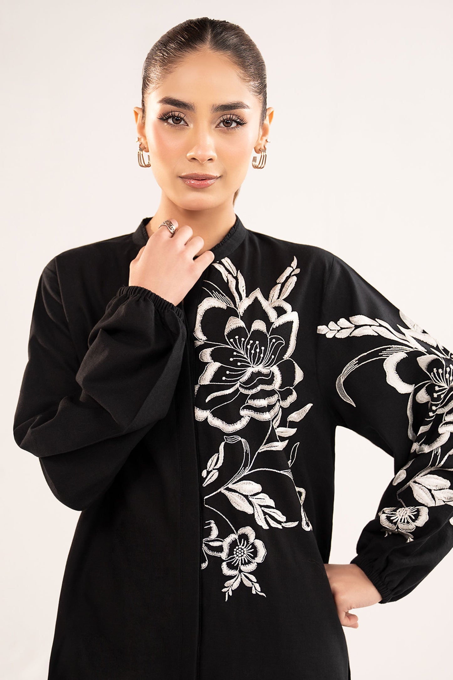 2 Pc Embroidered Khaddar Suit