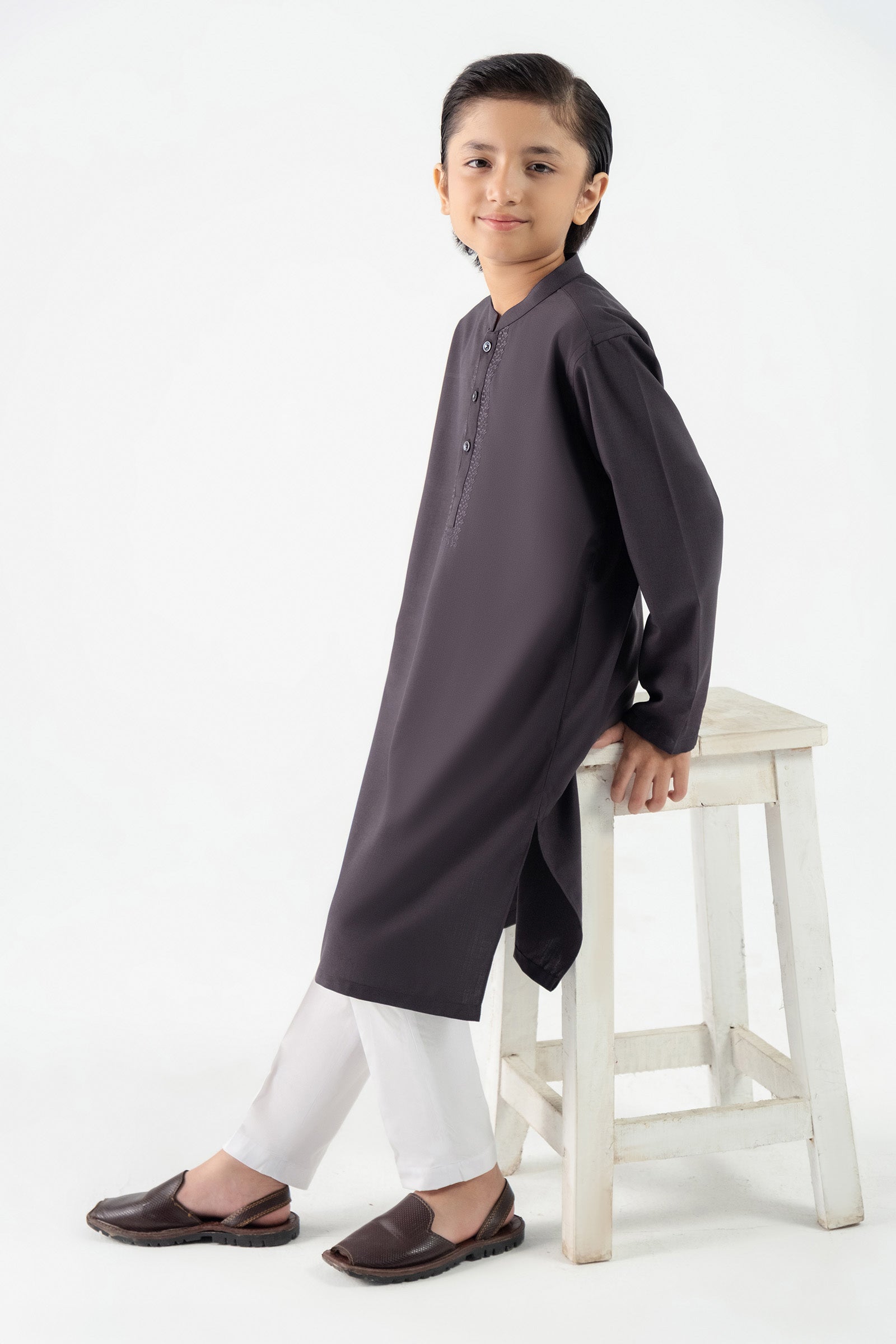 Embroidered Blended Kurta