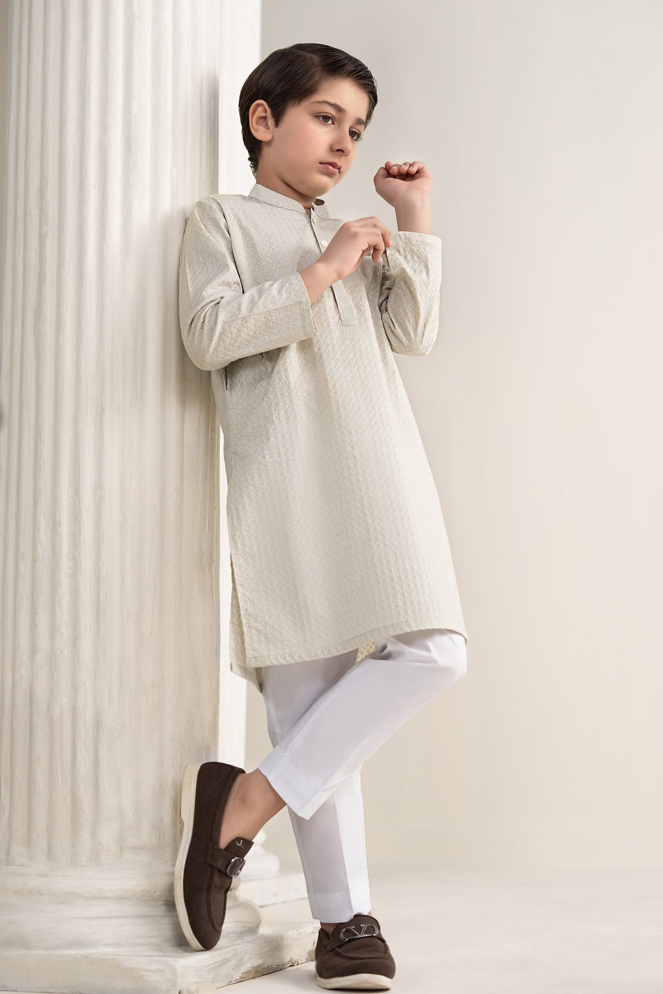Embroidered Lawn Kurta