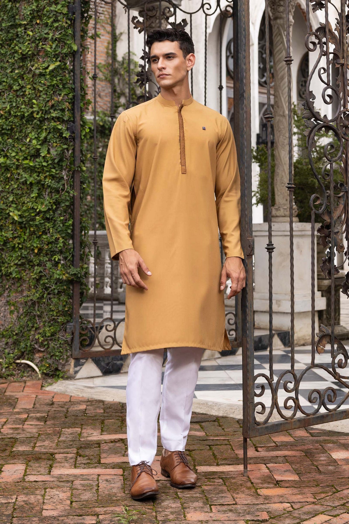 Embroidered Blended Kurta