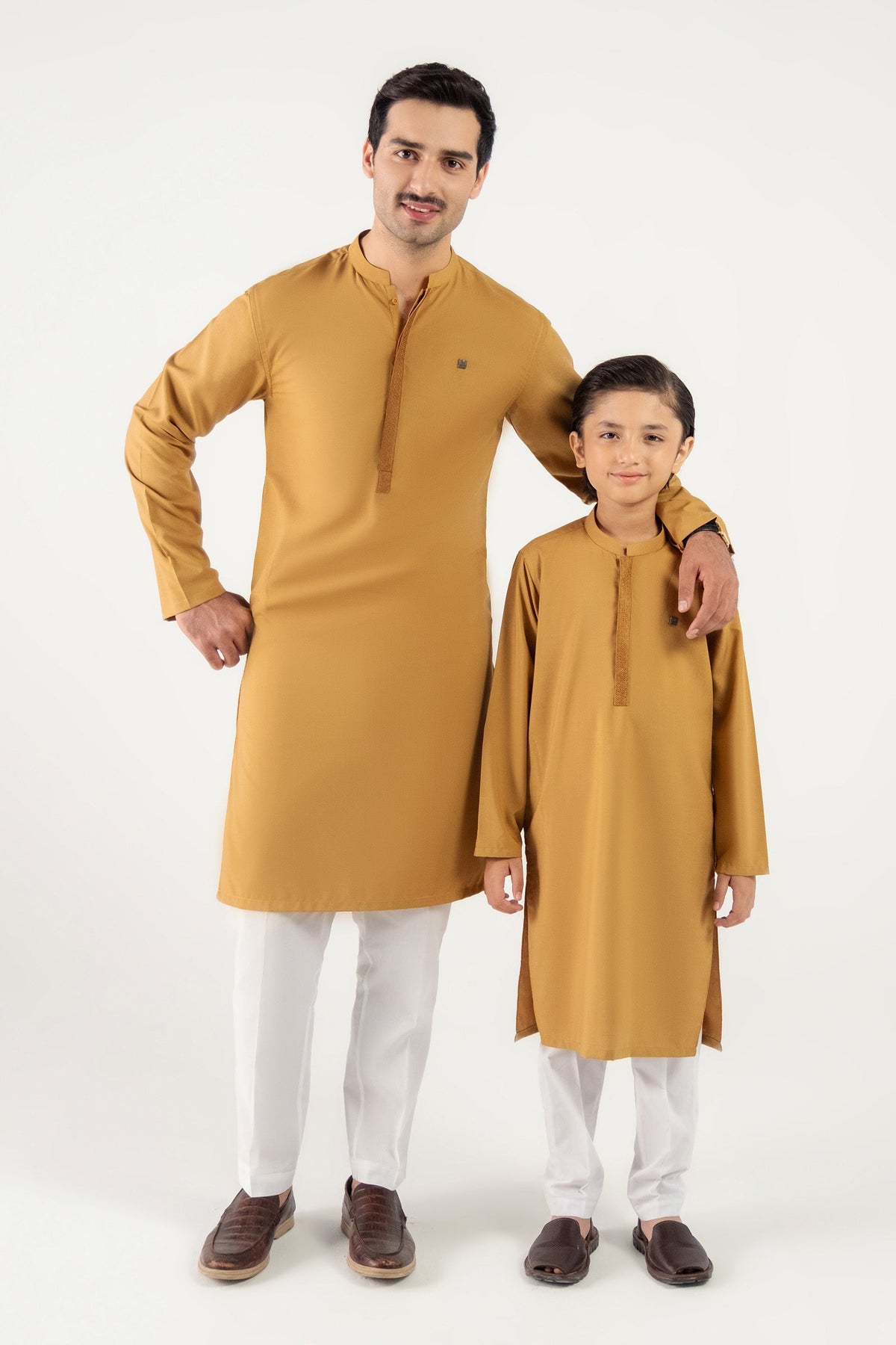 Embroidered Blended Kurta