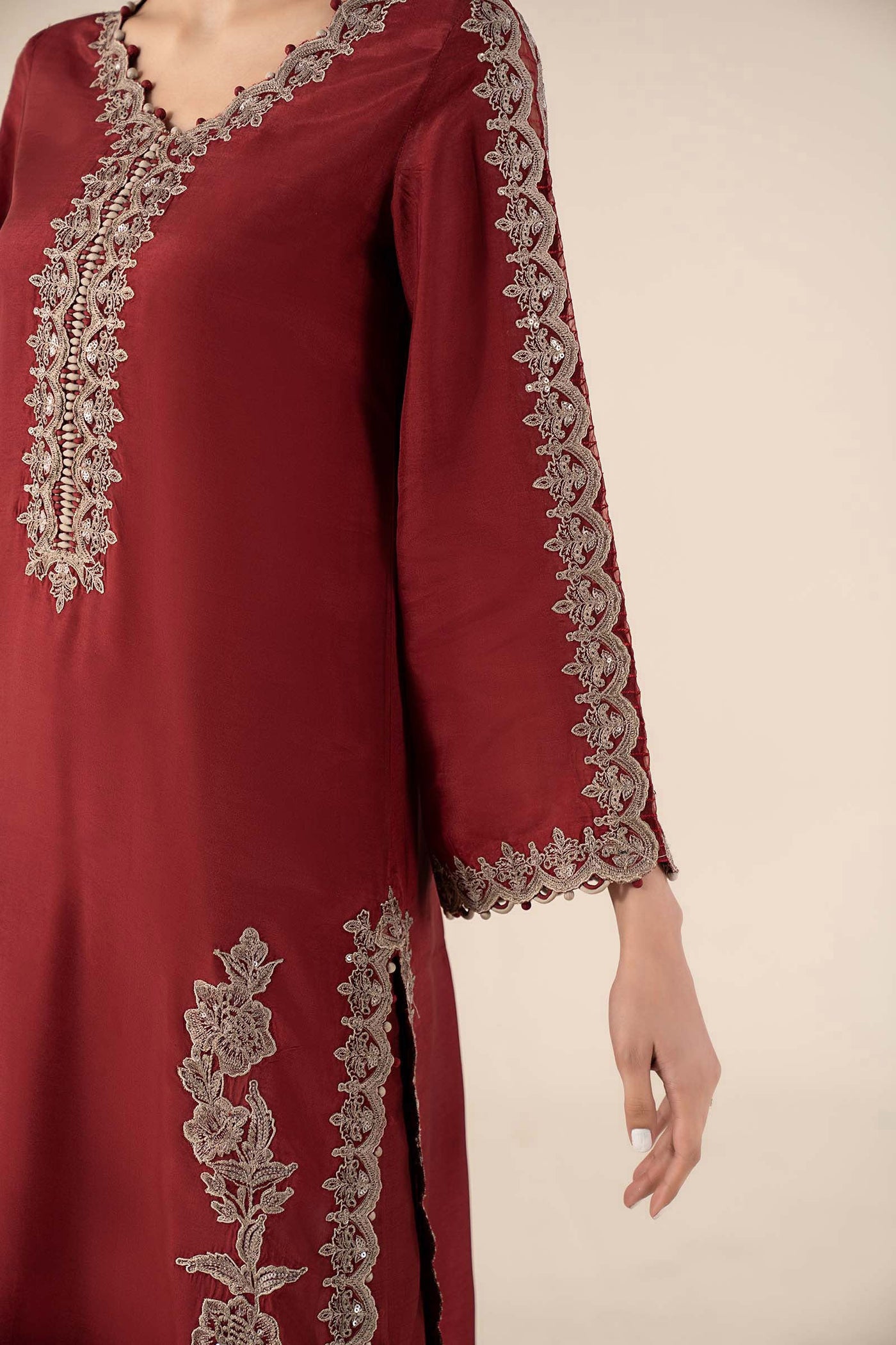 3 Piece Embroidered Tassel Silk Suit