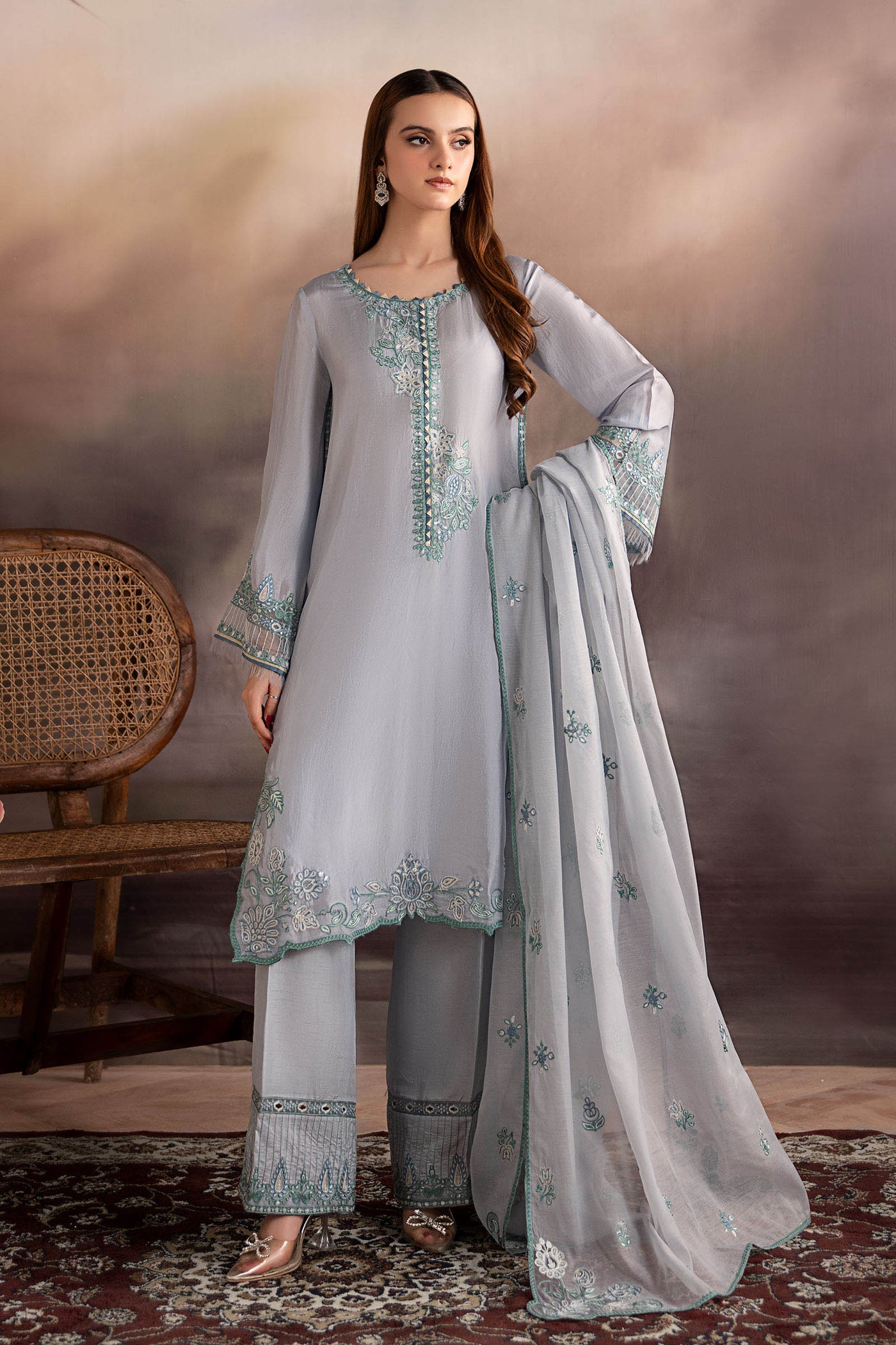 3 Piece Embroidered Tassel Silk Suit
