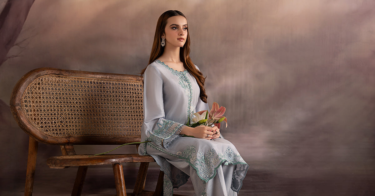 3 Piece Embroidered Tassel Silk Suit