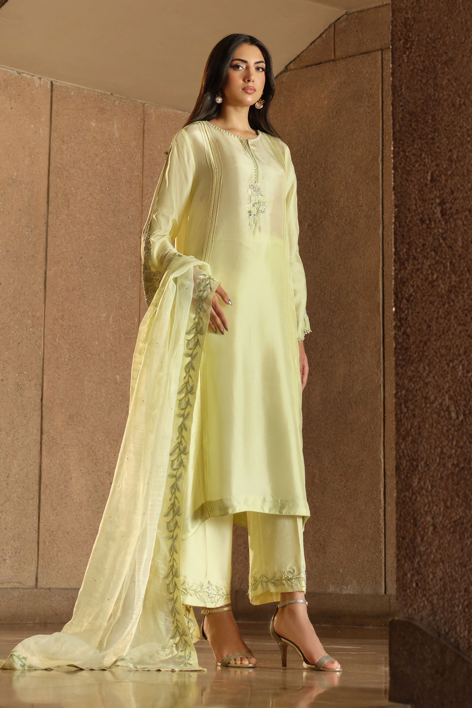 3 Piece Embroidered Tassel Silk Suit
