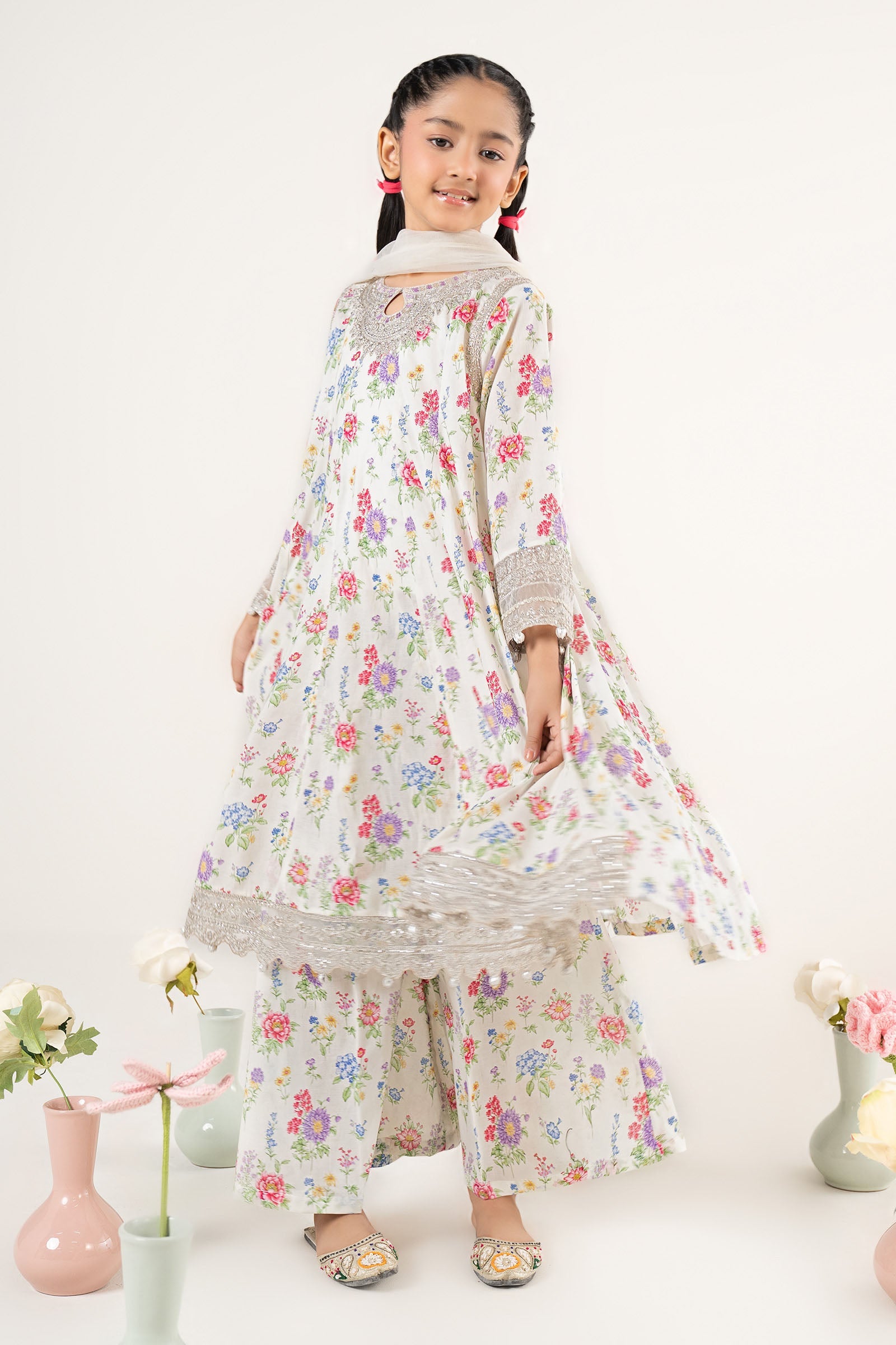 3 Piece Embroidered Lawn Suit