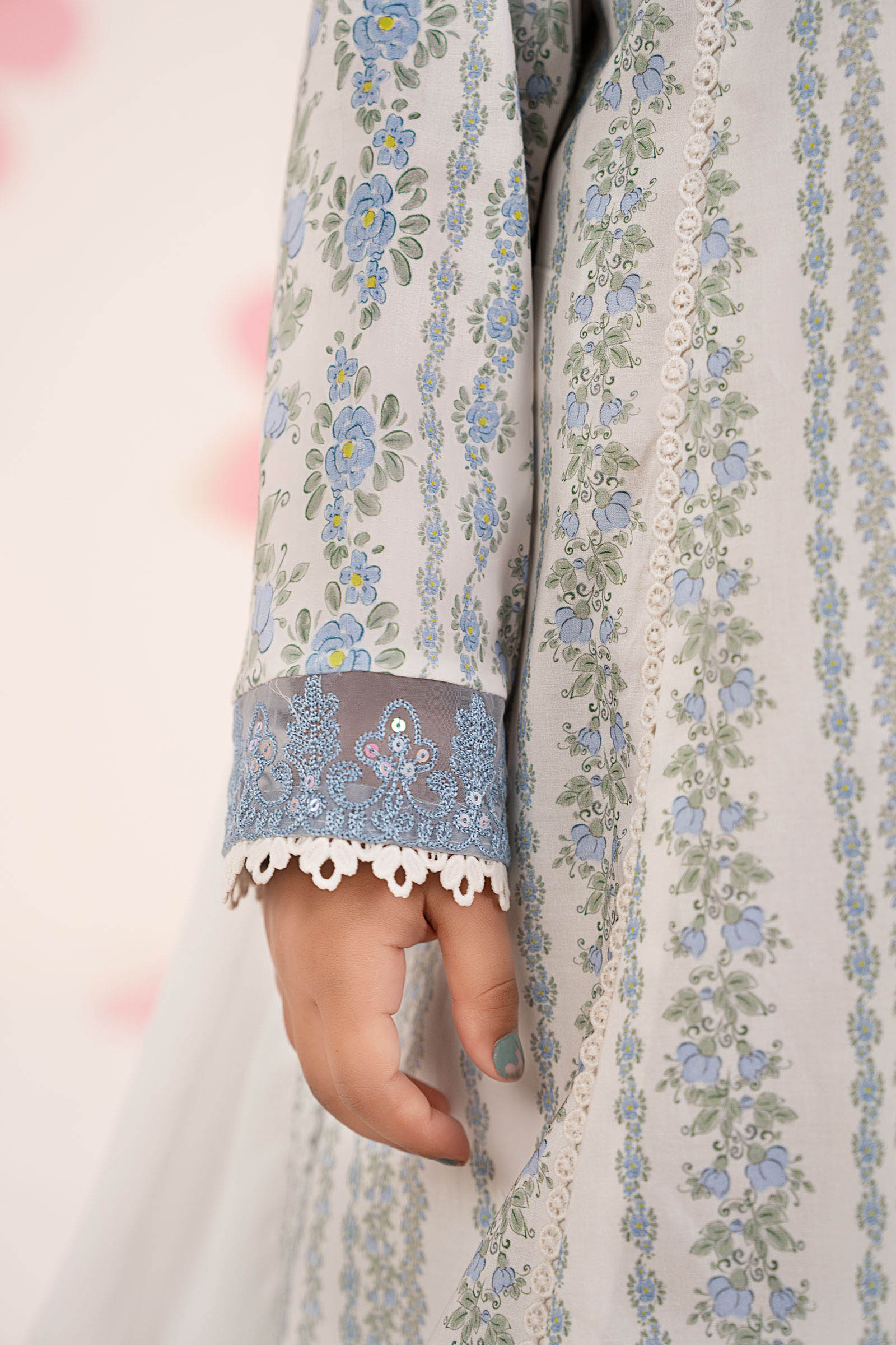 3 Piece Embroidered Lawn Suit