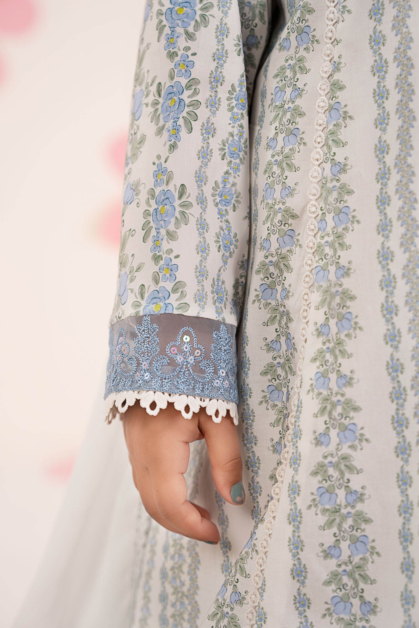 3 Piece Embroidered Lawn Suit