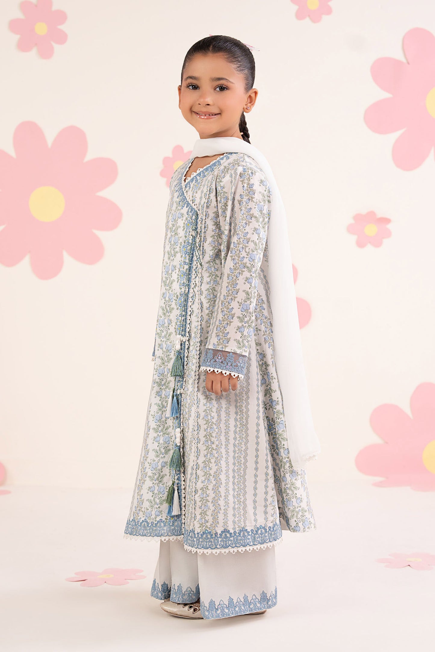 3 Piece Embroidered Lawn Suit