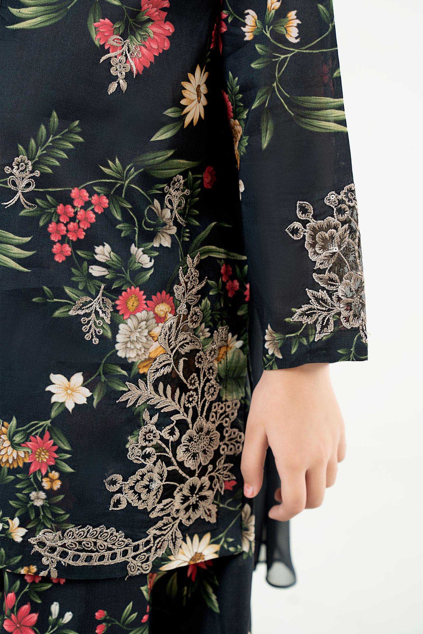 3 Piece Embroidered Lawn Suit