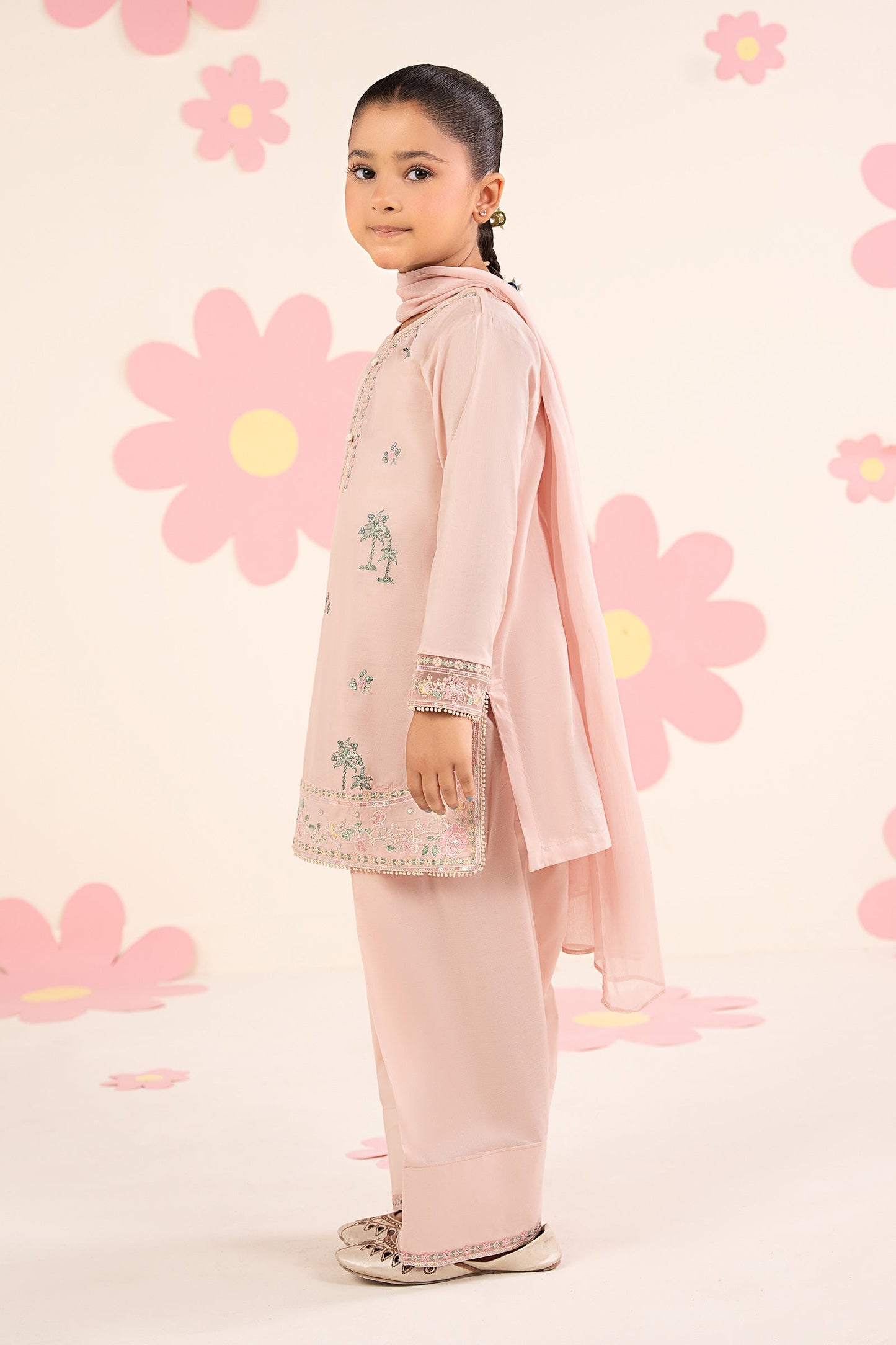 3 Piece Embroidered Lawn Suit