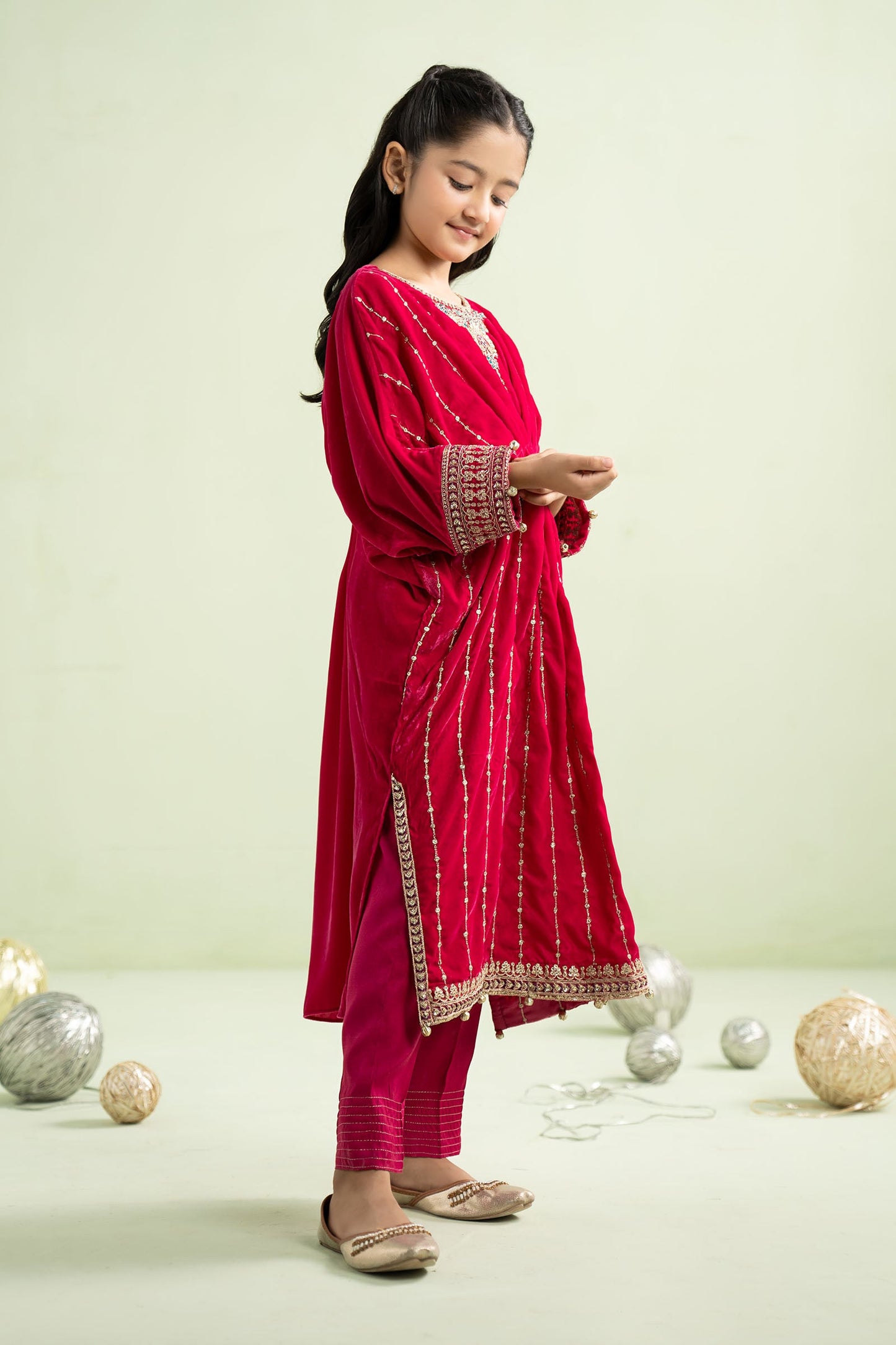 2 Piece Embroidered Velvet Suit
