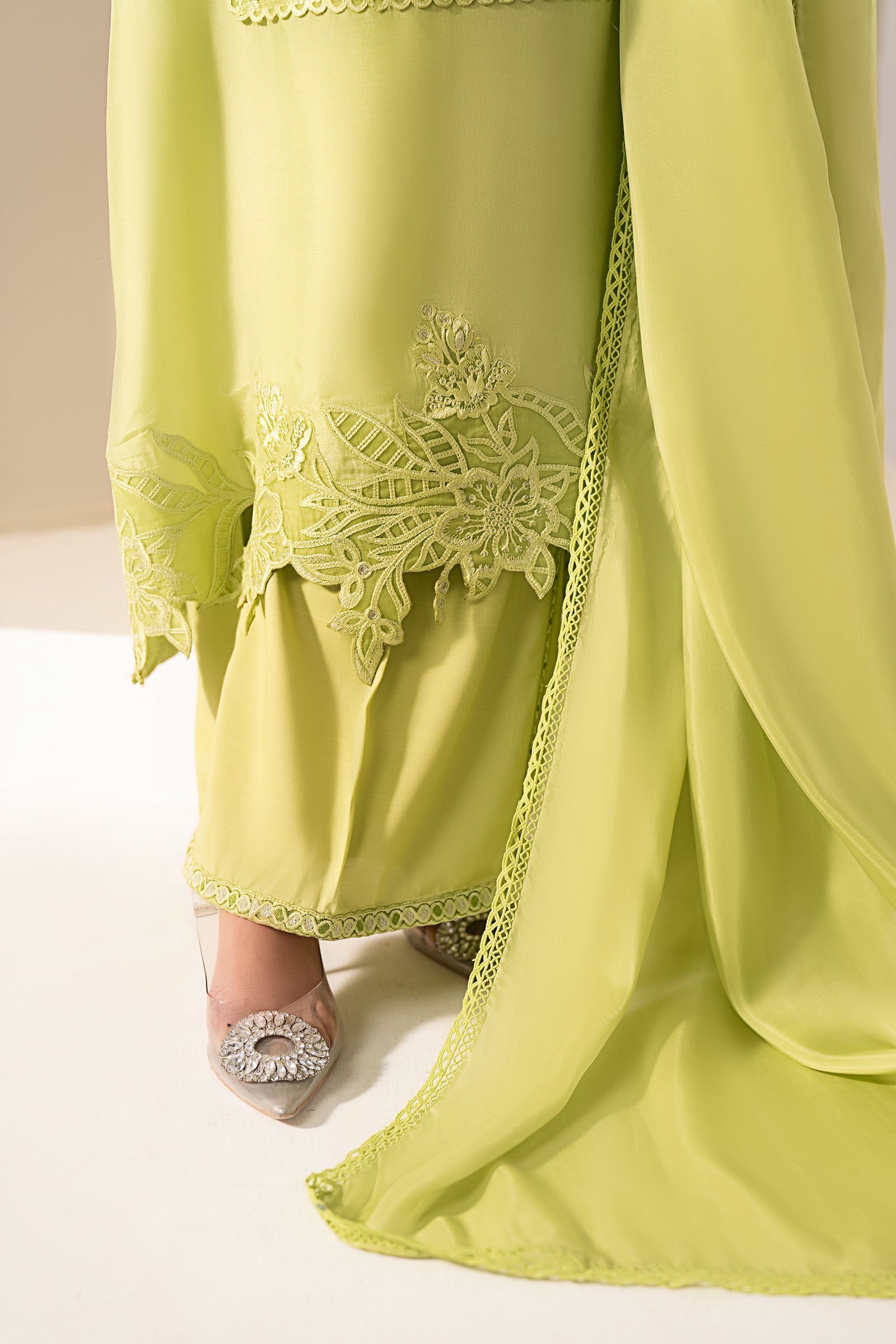 3 Piece Embroidered Tassel Silk Suit