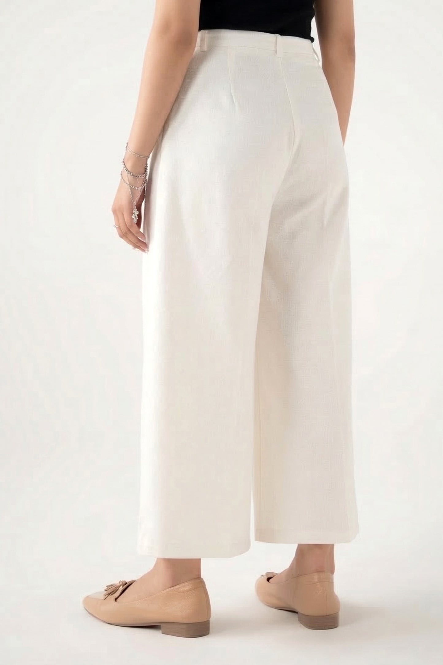 Essential Pleated Pants
