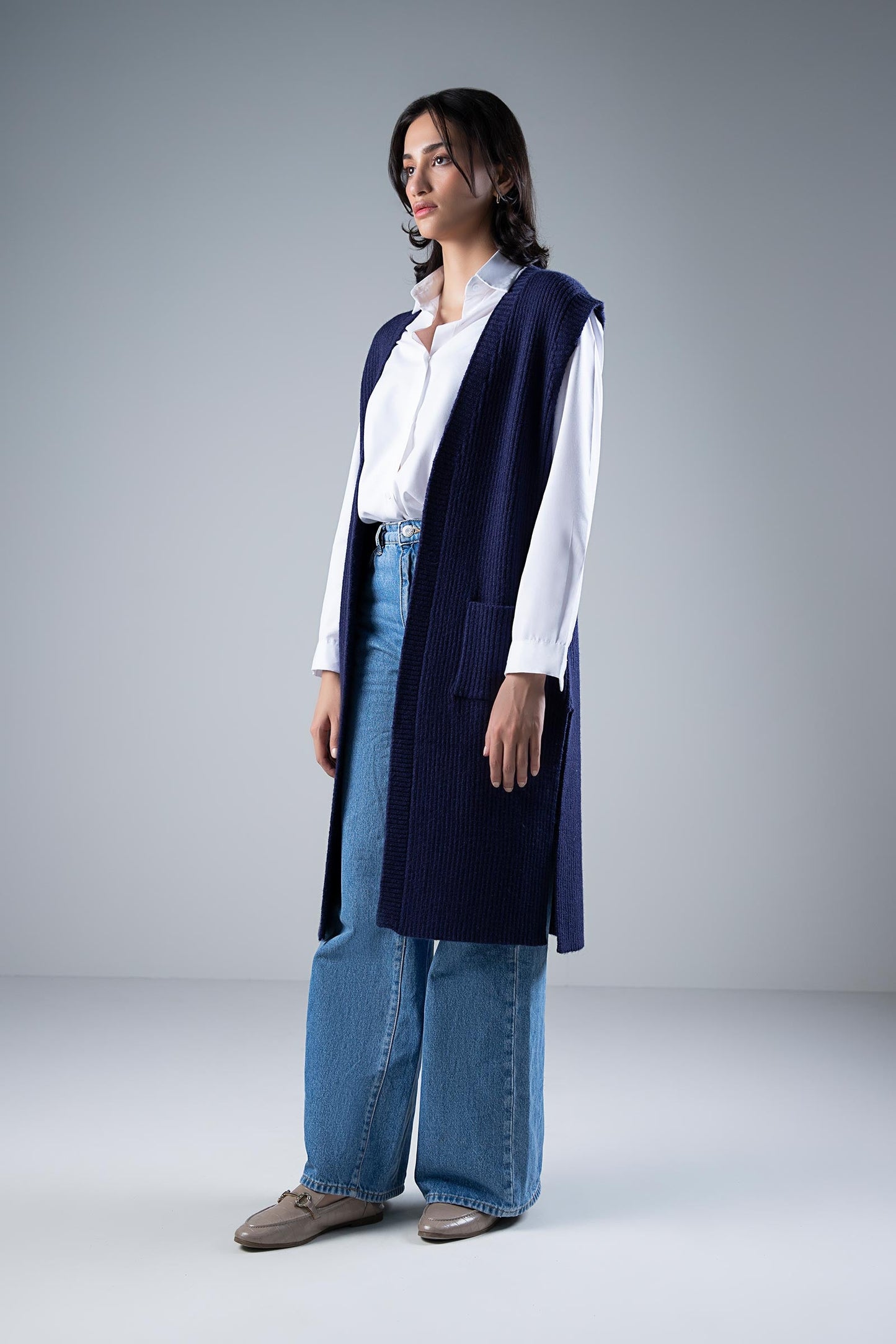 Sleeveless Long Cardigan