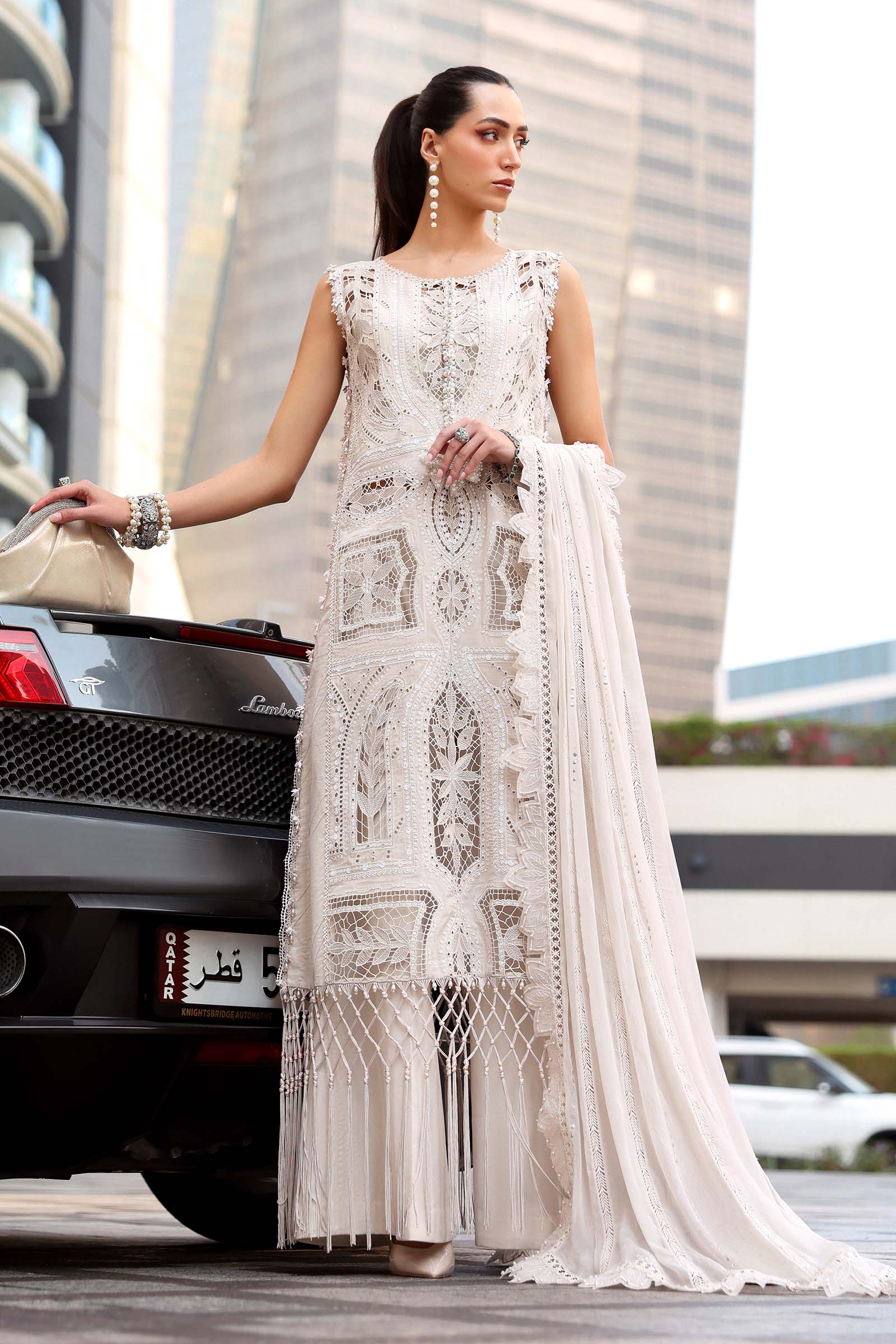 Video preview - 3 Piece Unstitched Embroidered Lawn Suit