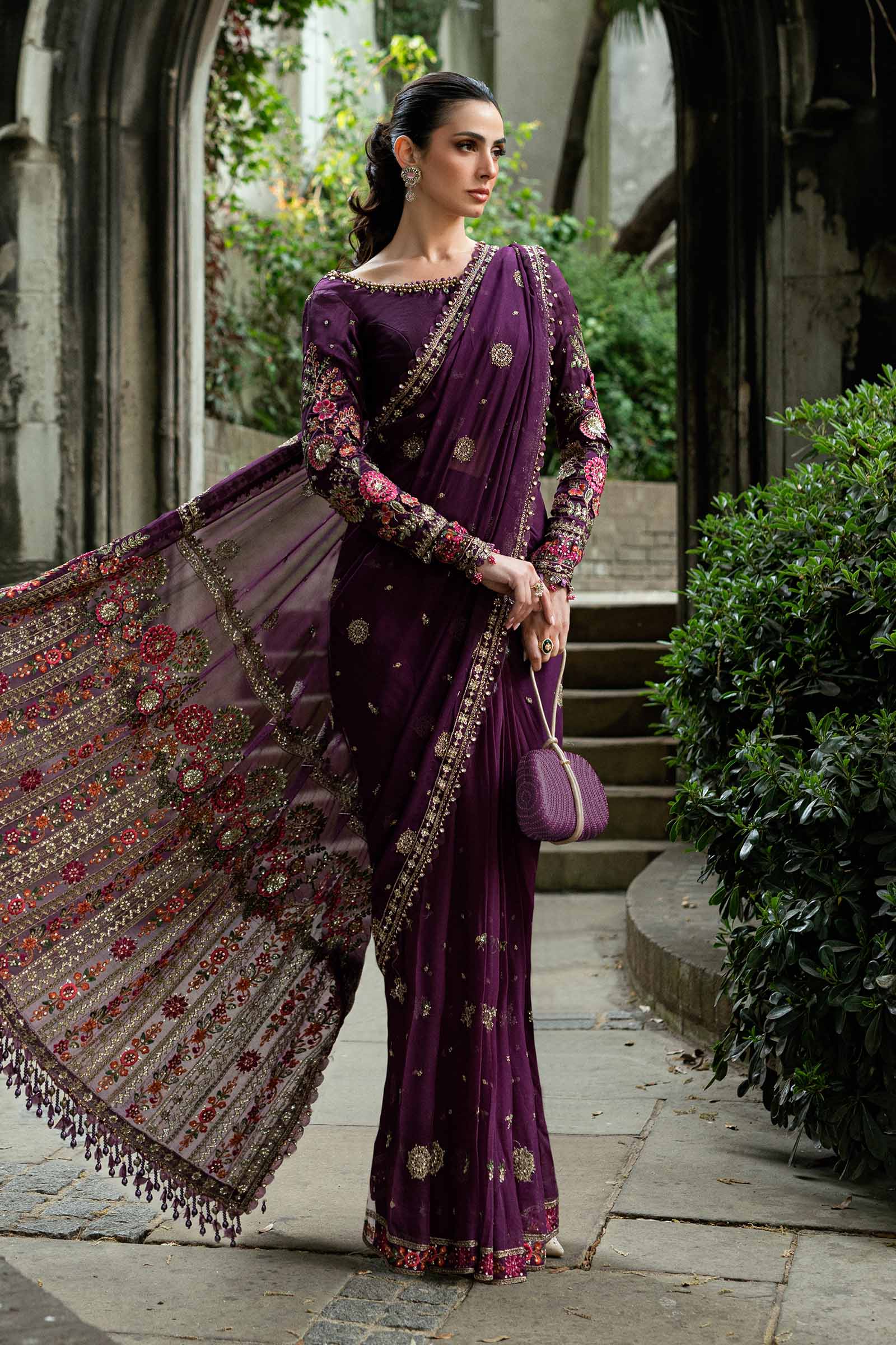 Video preview - Unstitched Embroidered Chiffon Saree
