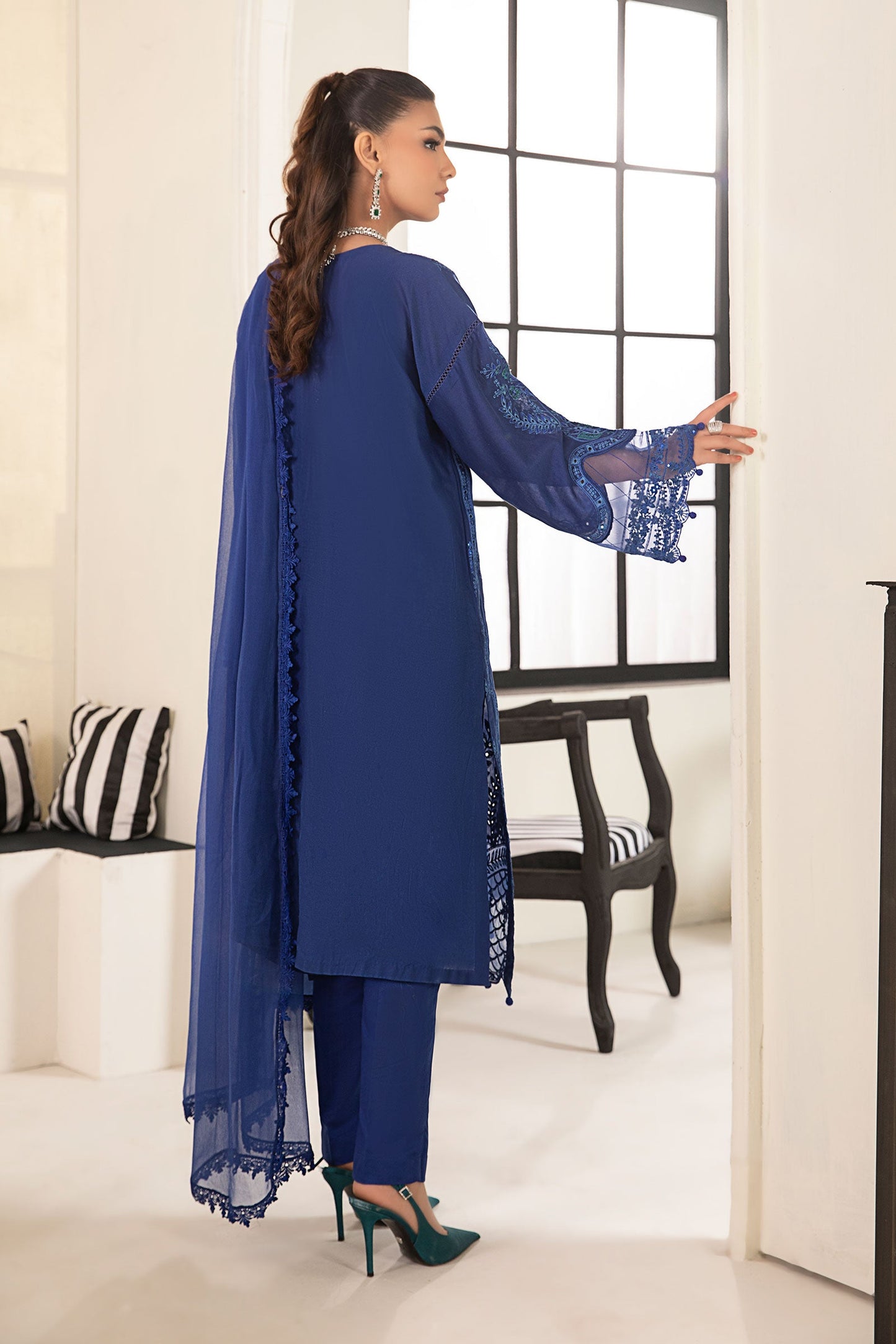 3 Piece Embroidered Lawn Suit
