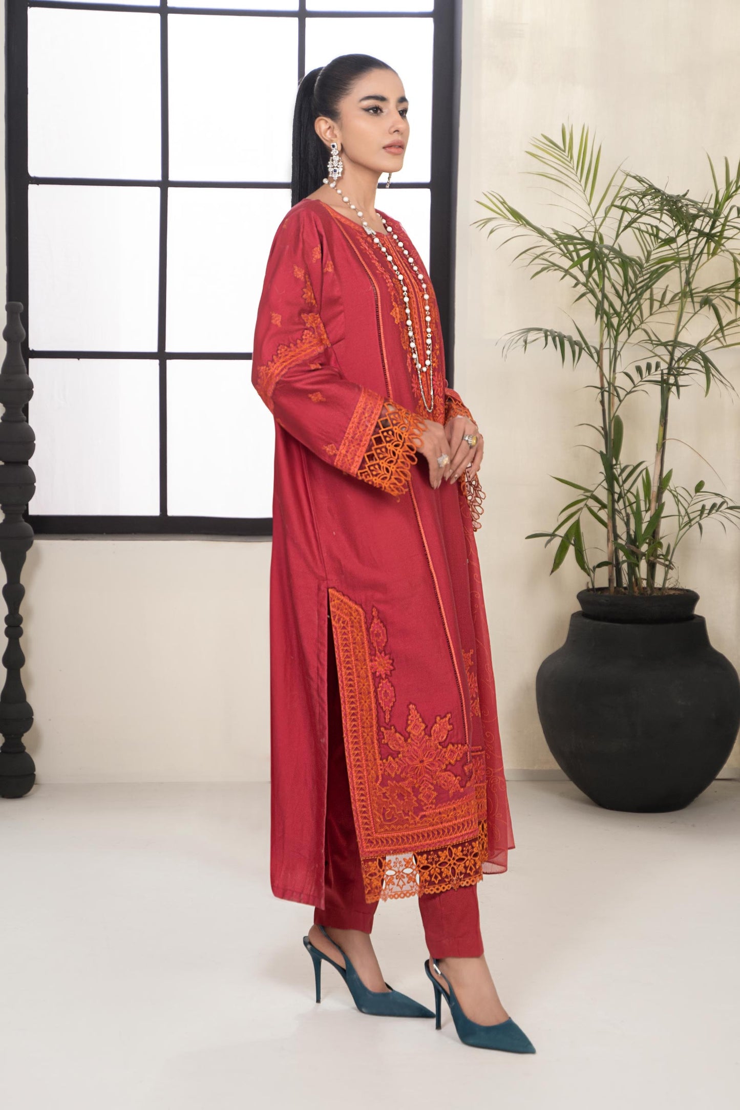 3 Piece Embroidered Lawn Suit
