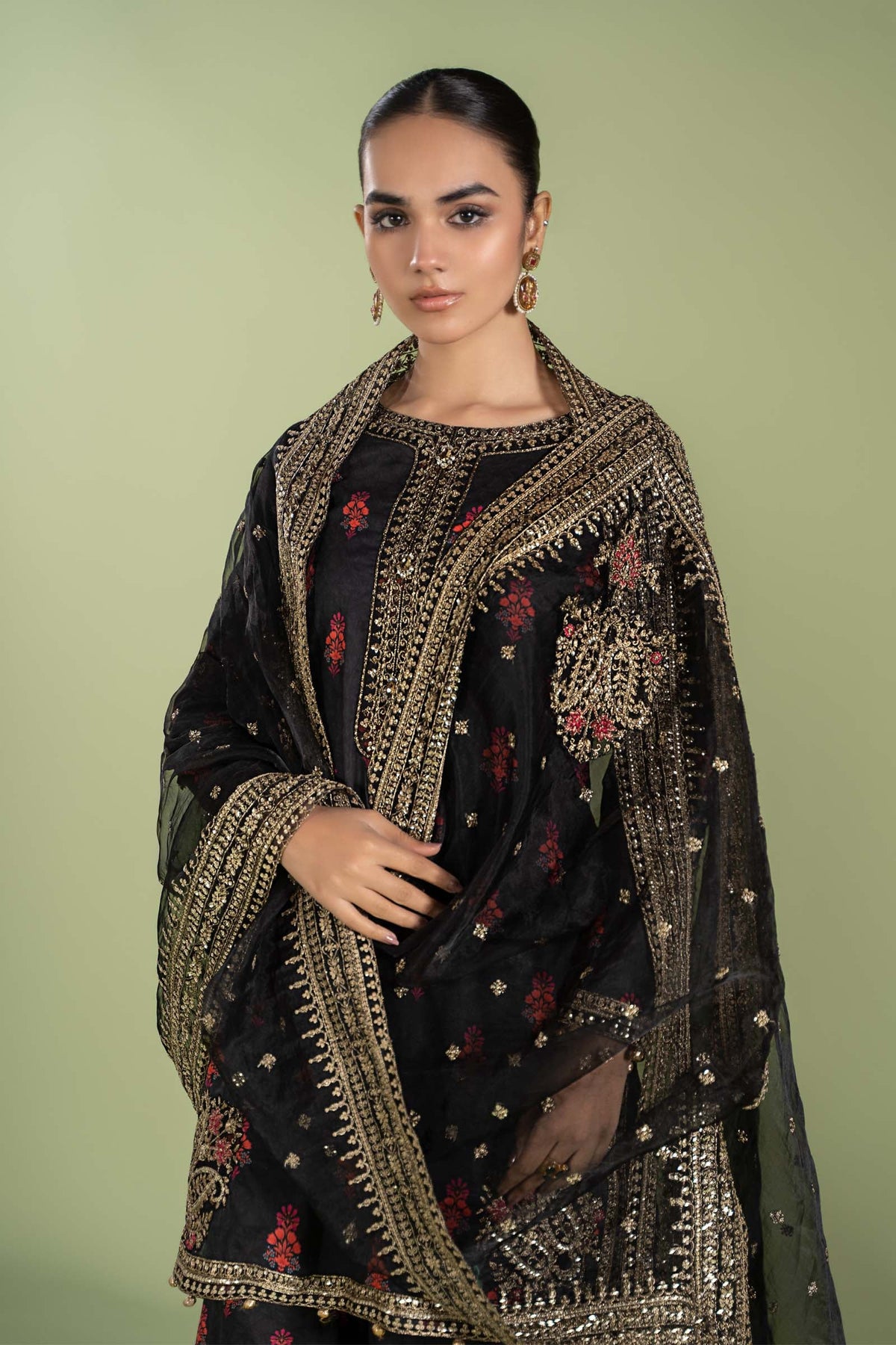 3 PIECE EMBROIDERED LAWN SUIT | DW-EF24-77 – Maria.B. Designs (AE)