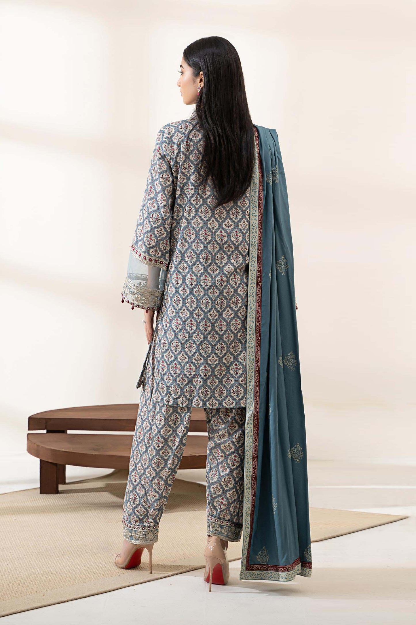 Suit Off-White Printed DW-W23-92