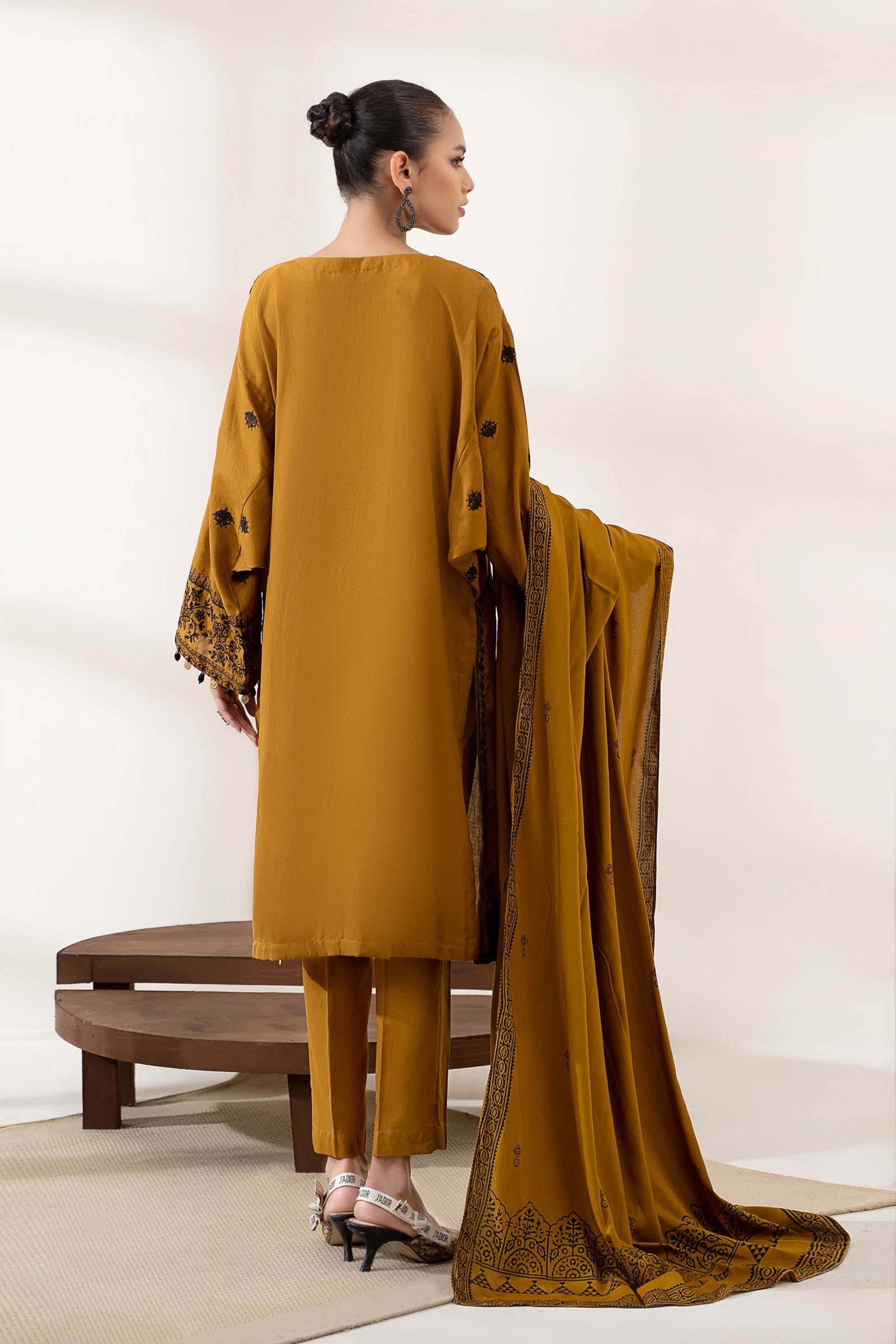 Suit Mustard DW-W23-94