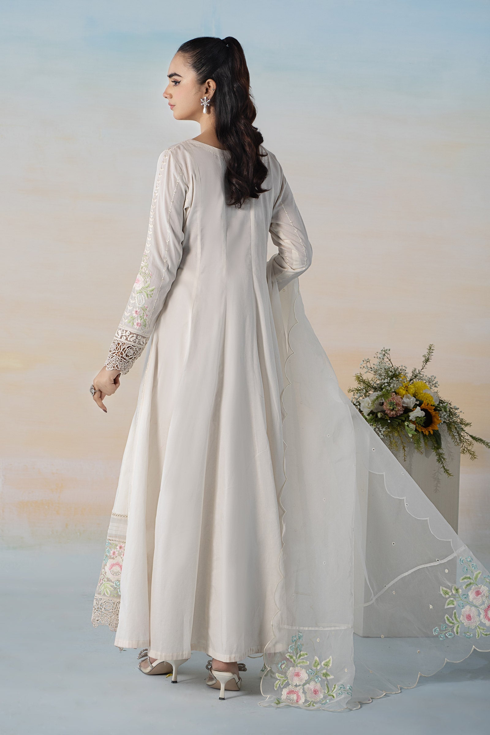 3 Piece Embroidered Lawn Suit