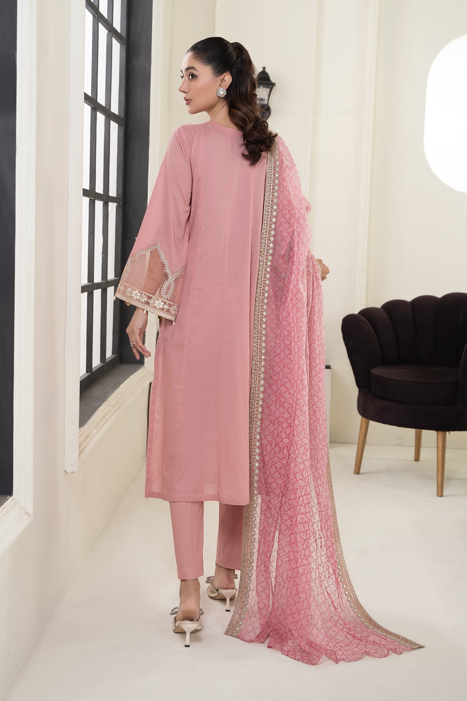 3 Piece Embroidered Lawn Suit