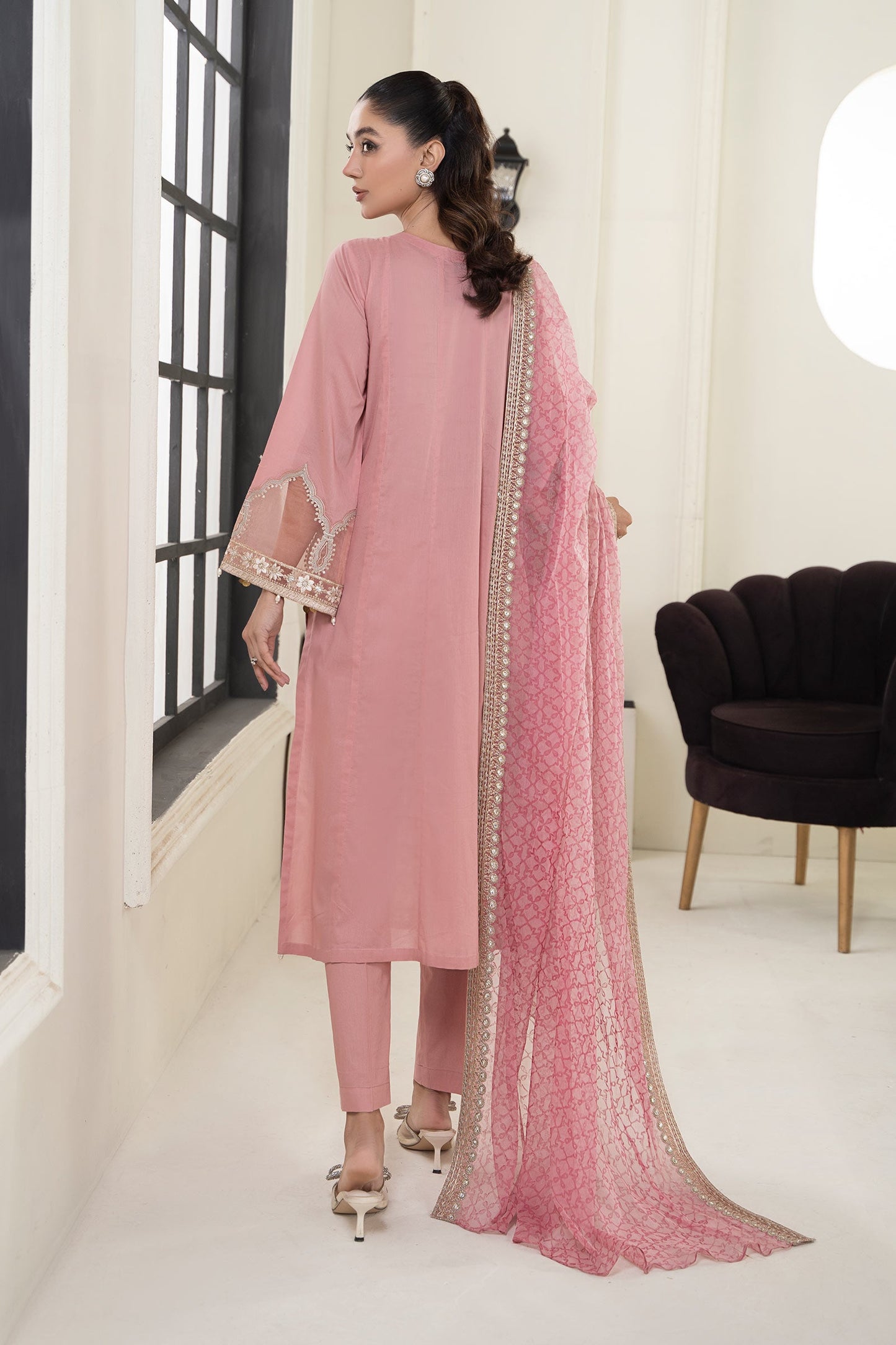 3 Piece Embroidered Lawn Suit