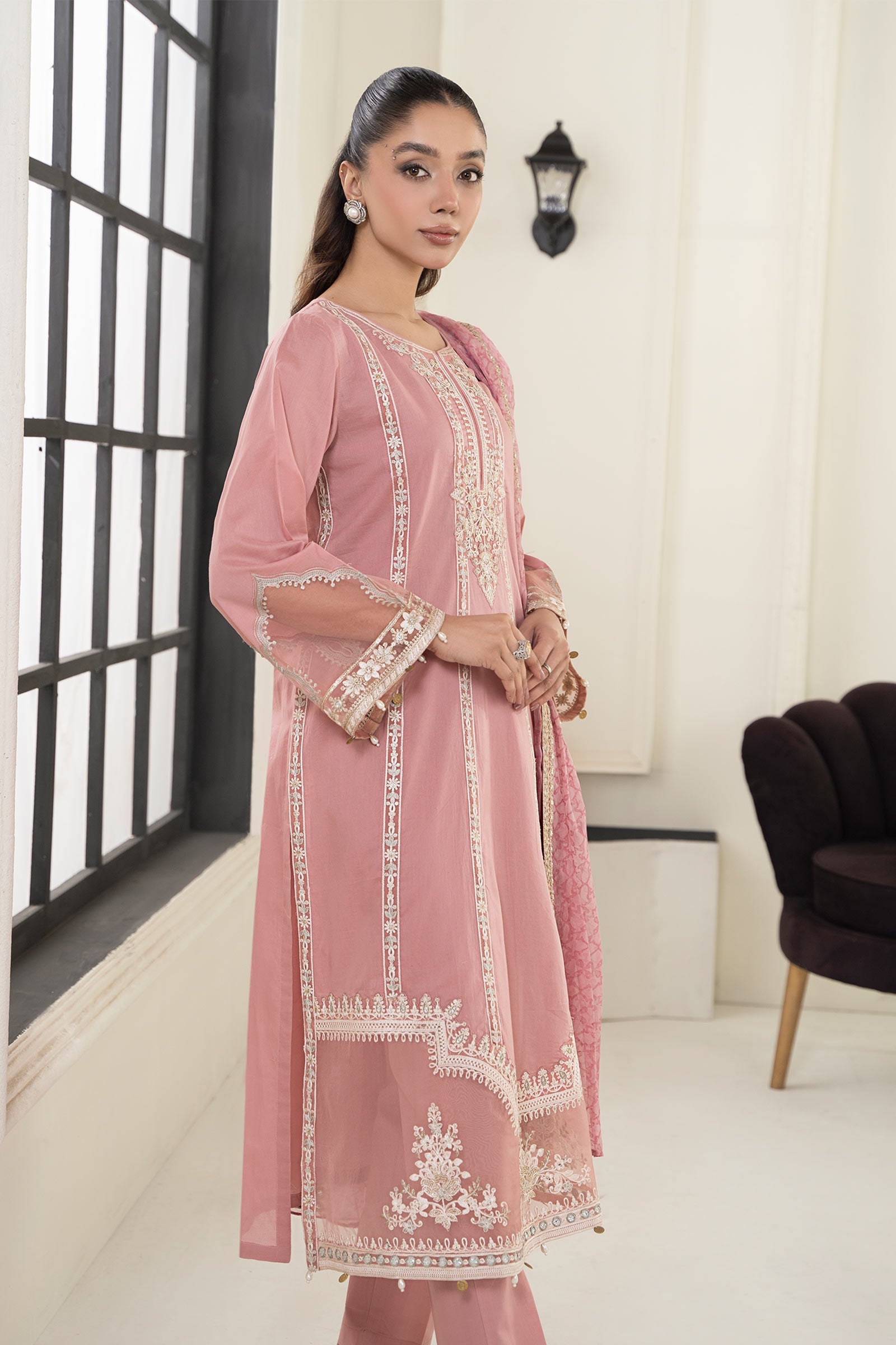3 Piece Embroidered Lawn Suit