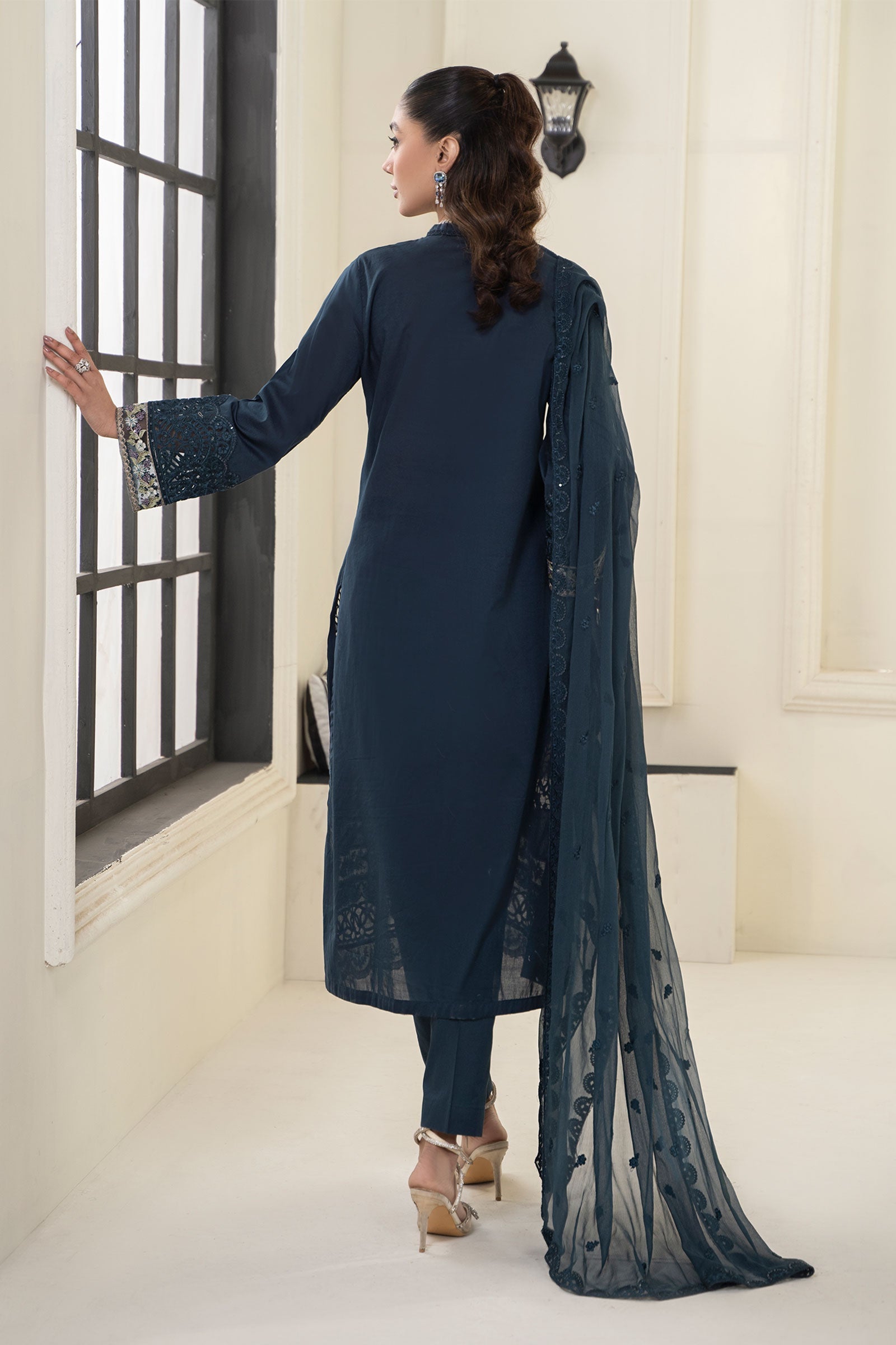 3 Piece Embroidered Lawn Suit