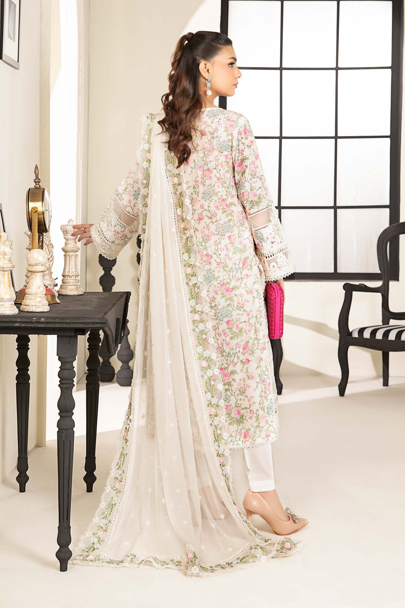 3 PIECE EMBROIDERED LAWN SUIT | DW-EF24-21