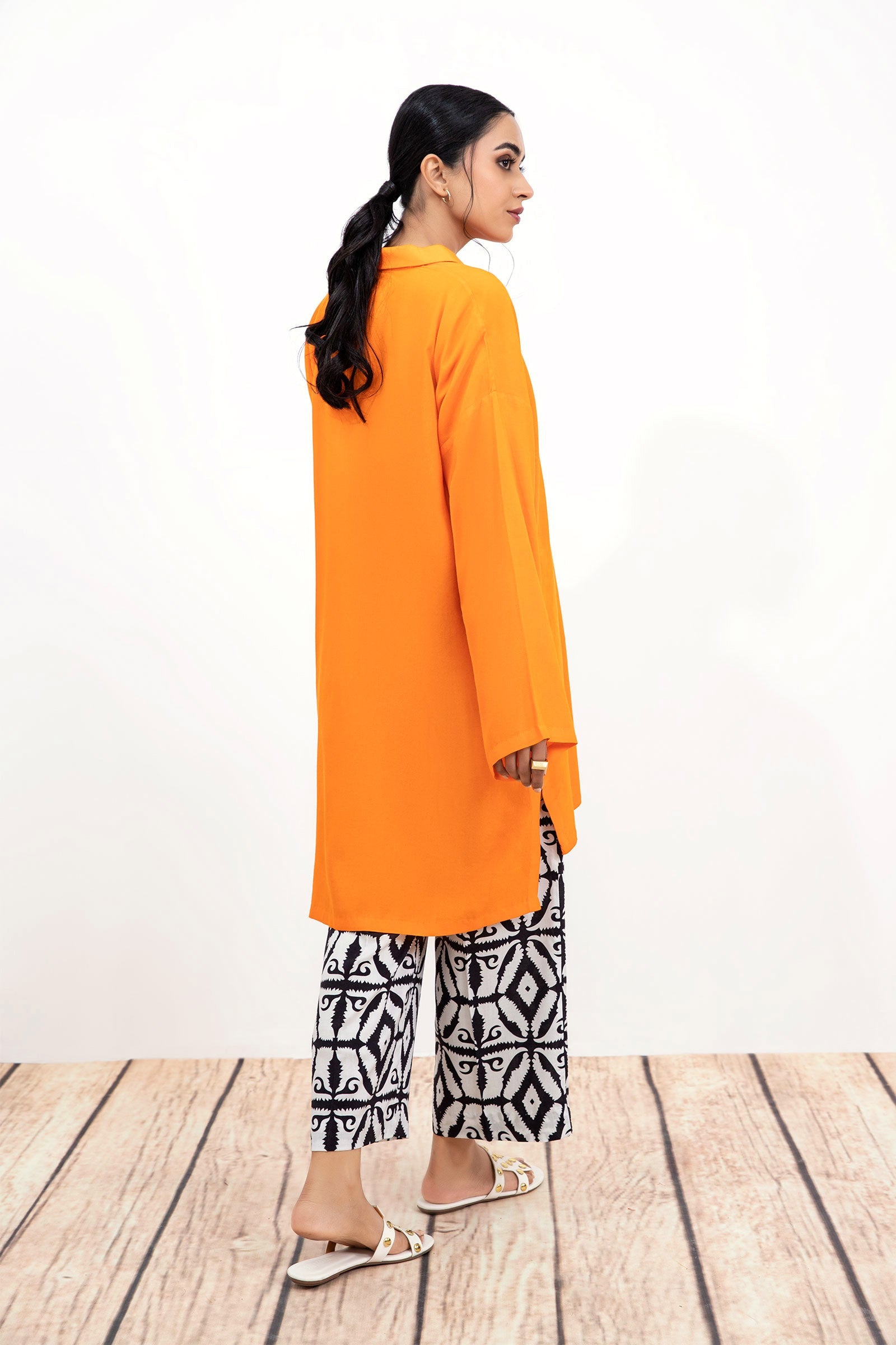 2 Piece Dyed Arabic Lawn Suit