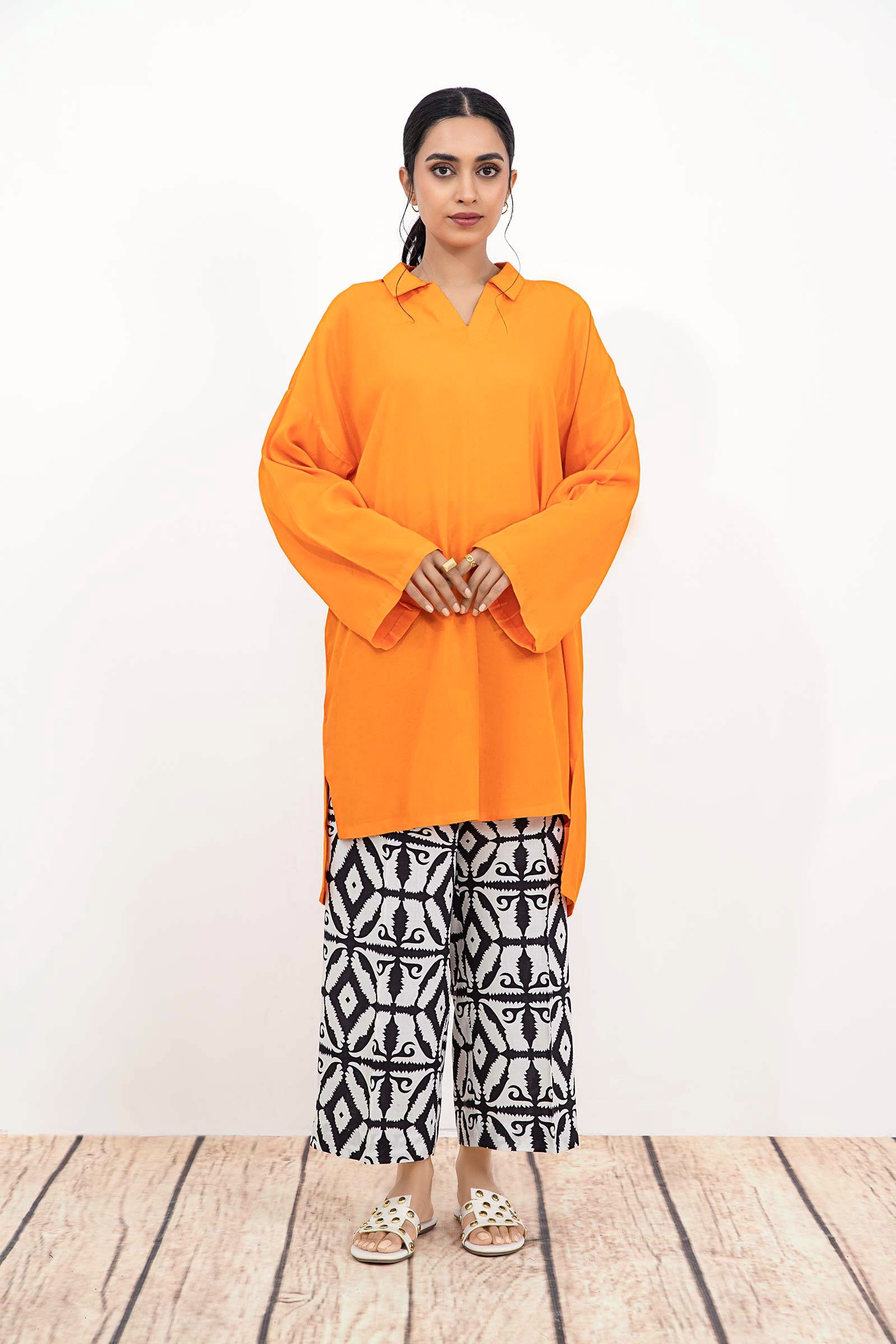 2 Piece Dyed Arabic Lawn Suit