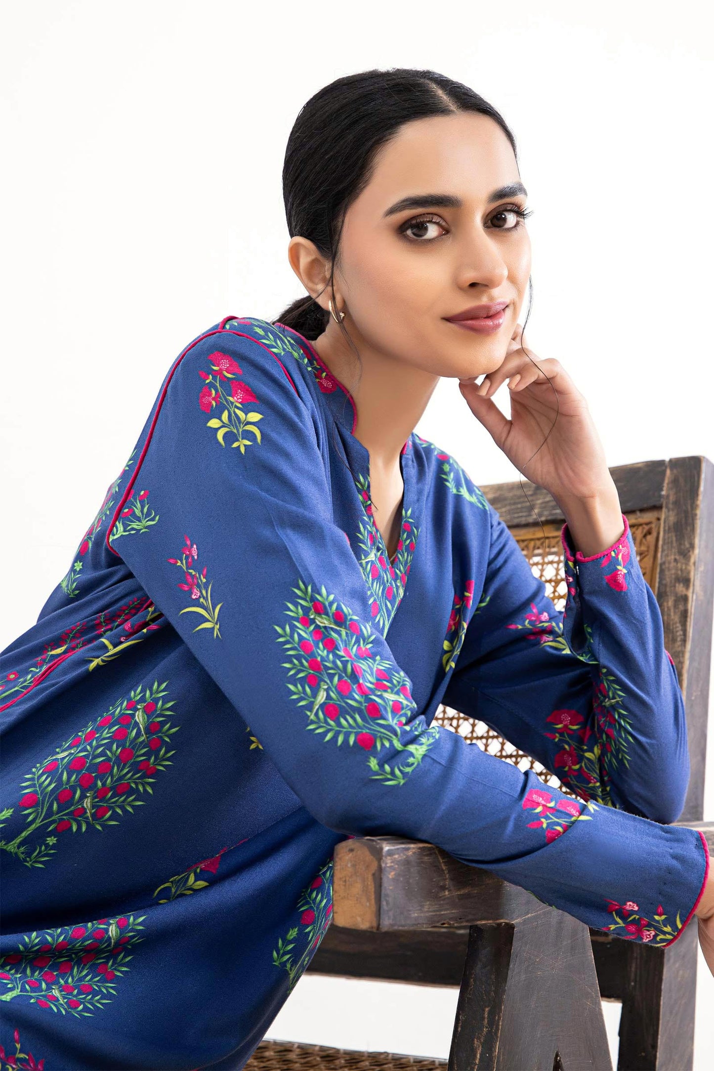 2 Piece Printed Arabic Lawn Suit