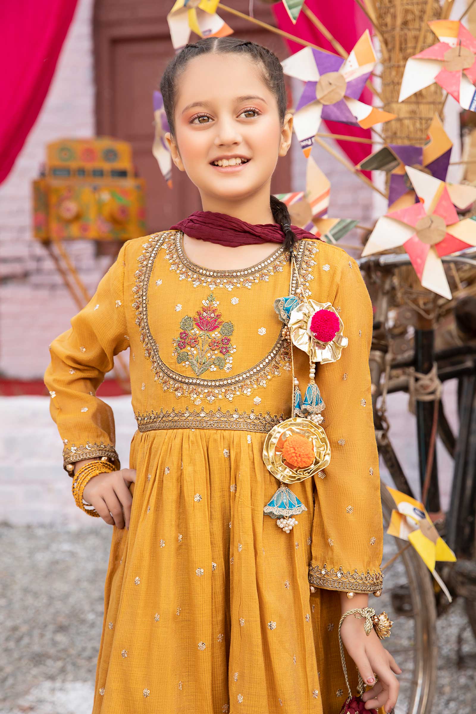 3 Piece Embroidered Zari Lawn Suit
