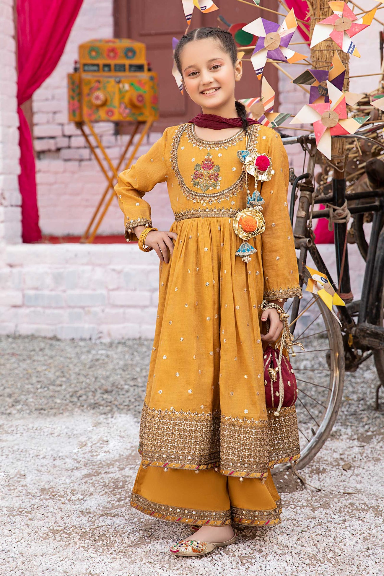 3 Piece Embroidered Zari Lawn Suit